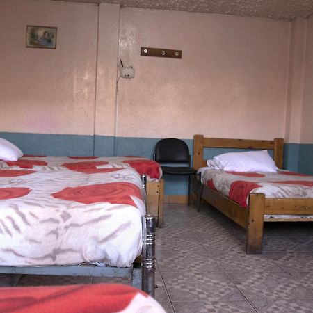 Hostal Carlos Luis Quito Eksteriør bilde