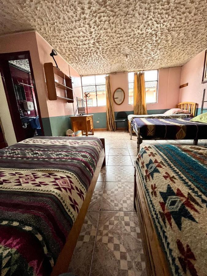 Hostal Carlos Luis Quito Eksteriør bilde