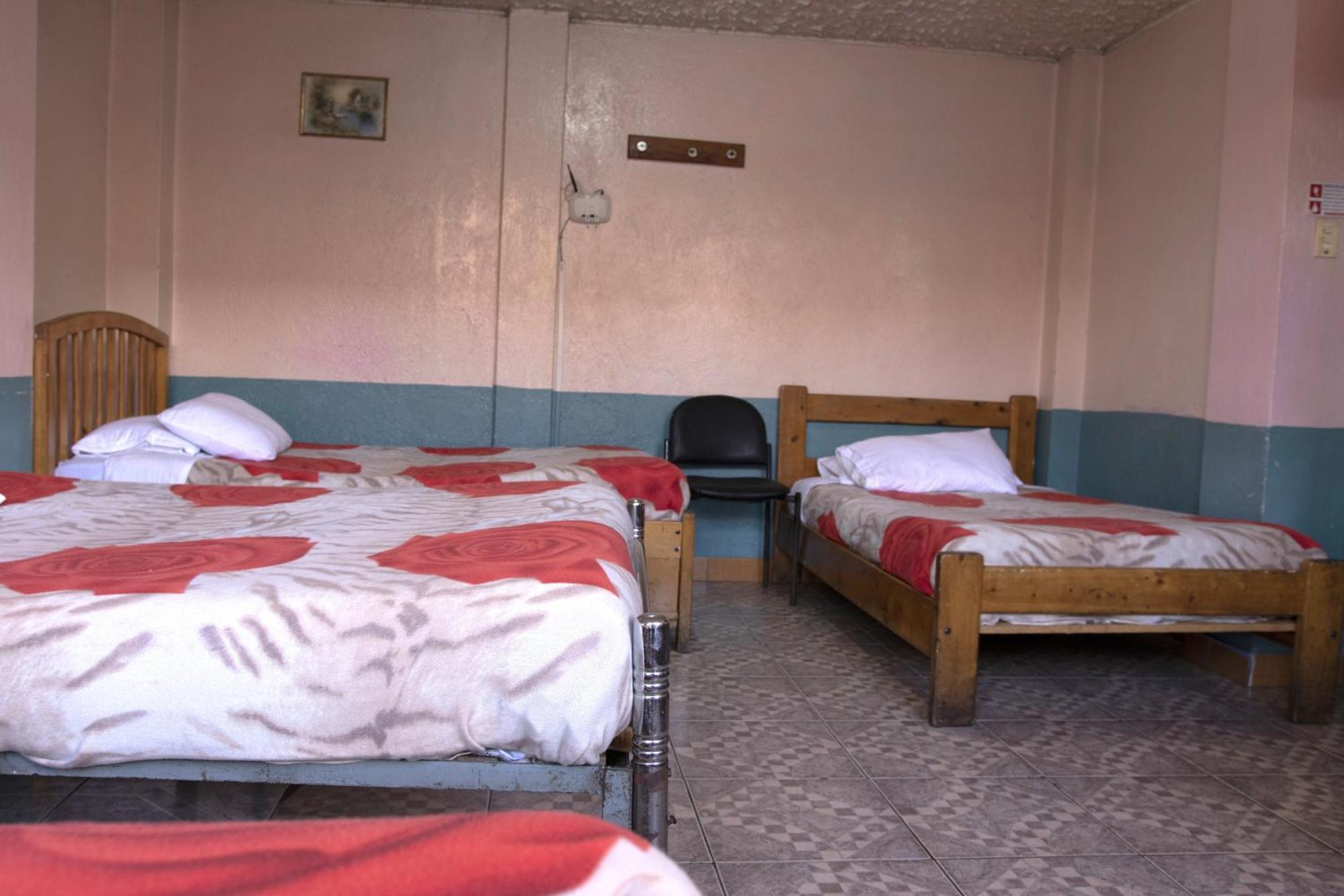Hostal Carlos Luis Quito Eksteriør bilde