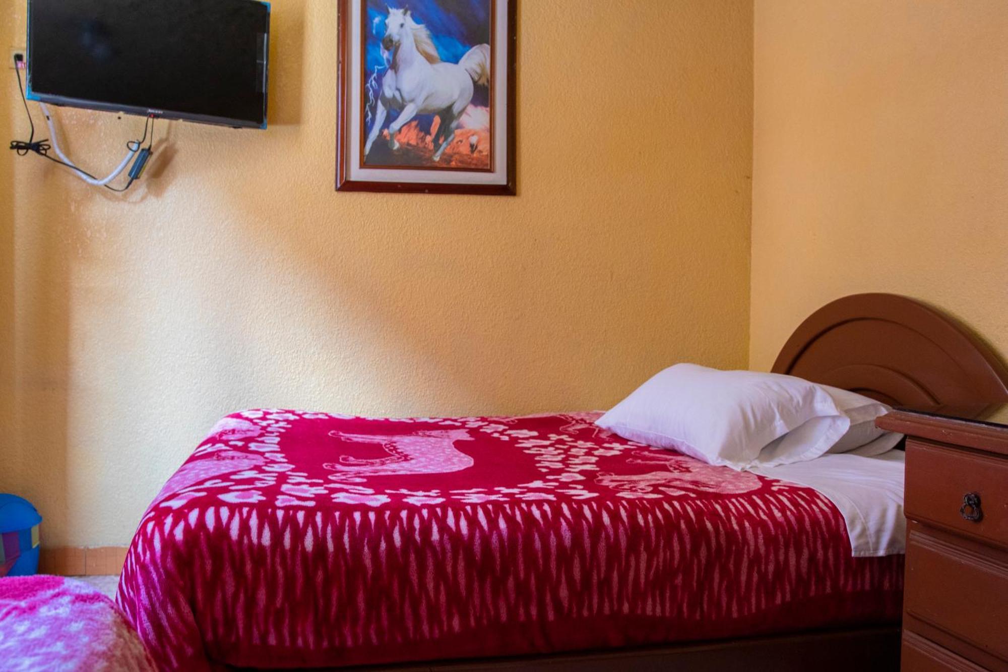 Hostal Carlos Luis Quito Eksteriør bilde